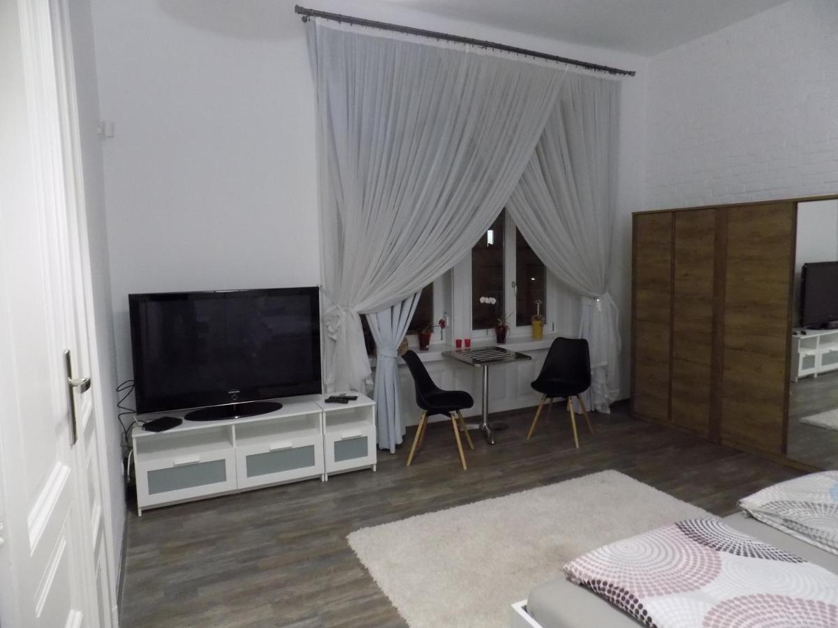Czingu-Lak Apartment Miskolc Exterior photo