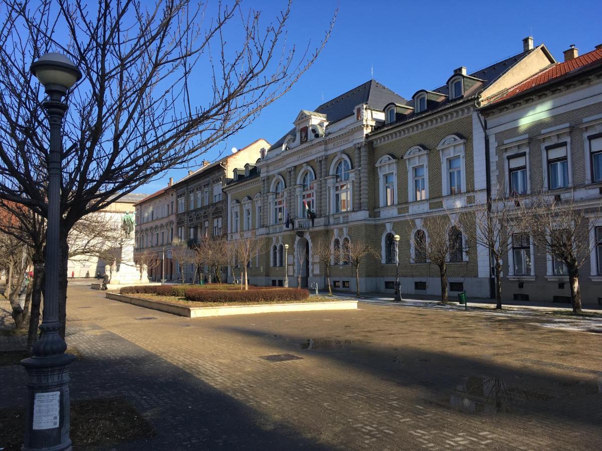 Czingu-Lak Apartment Miskolc Exterior photo